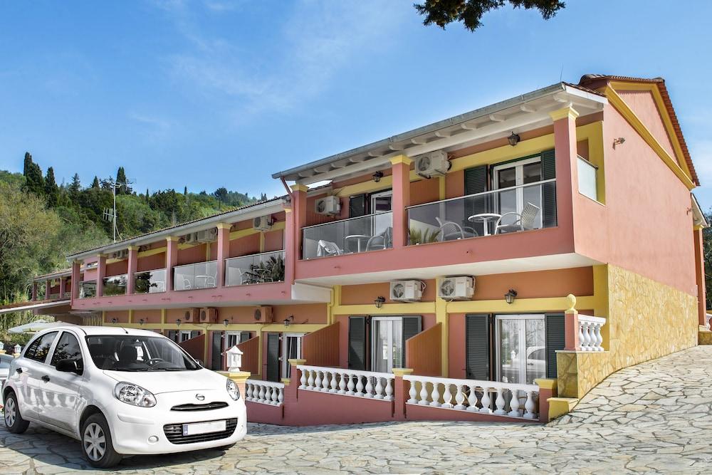 Hotel Penelope Mpoukaris Exterior photo
